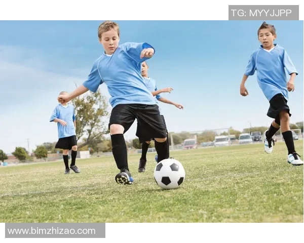 顶级足球明星的训练秘诀与日常训练计划揭秘 顶级足球明星的训练秘诀与日常训练计划揭秘